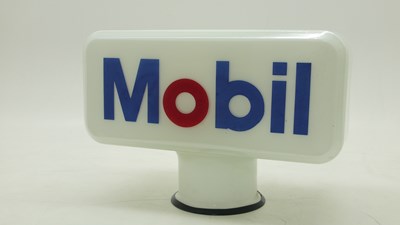 Lot 45 - Mobile petrol globe