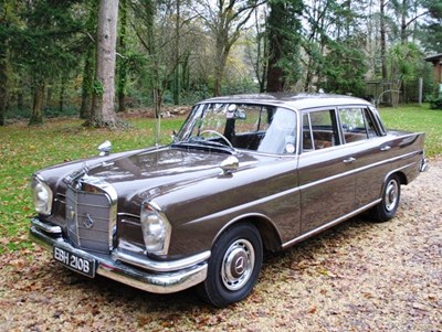 Lot 212 - 1964 Mercedes-Benz  220 S Fintail