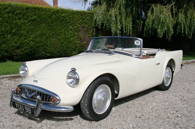 Lot 308 - 1960 Daimler SP250