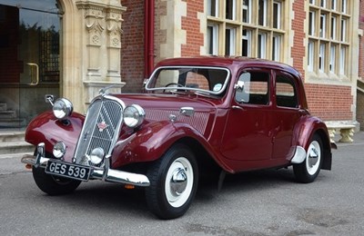 Lot 214 - 1954 Citroën Light 15