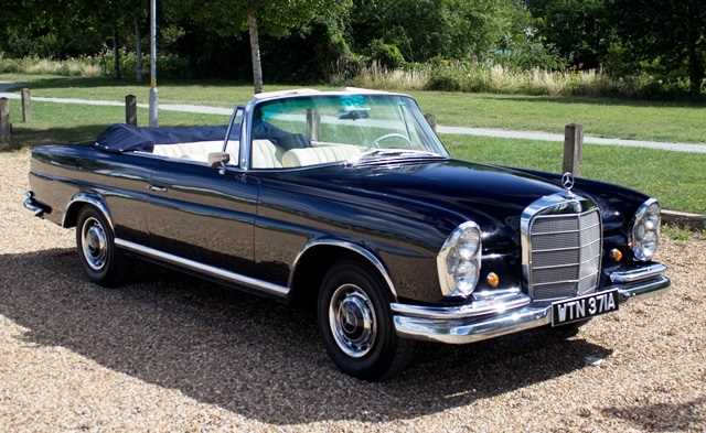 Lot 286 - 1964 Mercedes-Benz  220SE Cabriolet