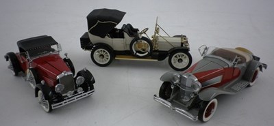 Lot 41 - American car models by Franklin Mint
