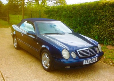 Lot 260 - 1999 Mercedes-Benz 230CLK Elegance Komp