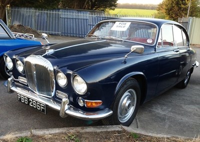 Lot 272 - 1967 Daimler Sovereign 420 Saloon