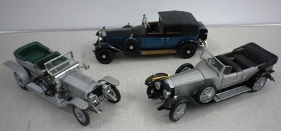 Lot 31 - Franklin Mint rolls-Royce models x 3