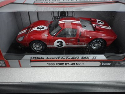 Lot 120 - Le Mans Ford GT40 Mk2 1/18 model