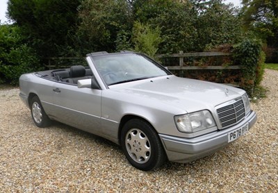 Lot 207 - 1996 Mercedes-Benz E220 Convertible