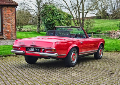 Lot 166 - 1965 Mercedes-Benz 230 SL Pagoda