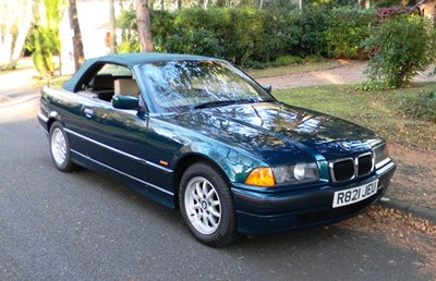 Lot 205 - 1998 BMW 318i Convertible