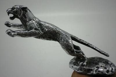 Lot 84 - Jaguar leaping cat radiator mascot