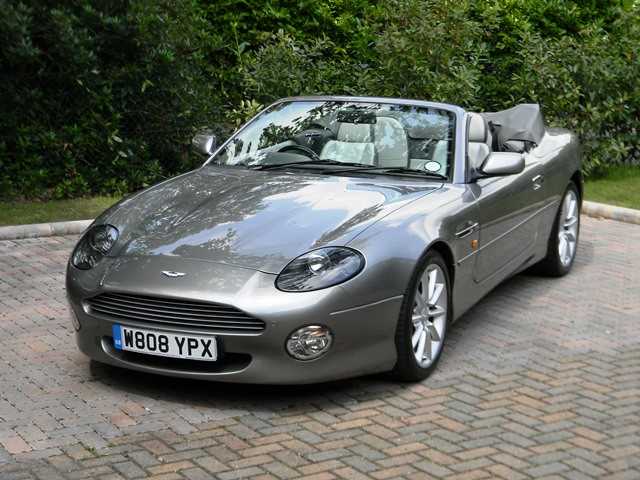 Lot 327 - 2000 Aston Martin DB7 Vantage Volante