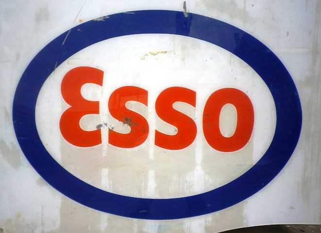 Lot 70 - Esso garage sign