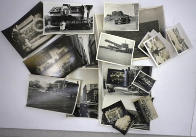 Lot 92 - Early black & white photos