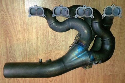 Lot 104 - Formula 1 exhaust manifold