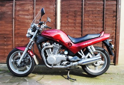 Lot 183 - 1995 Suzuki VX800