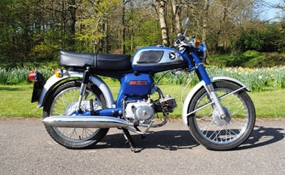 Lot 182 - 1970 Honda CD90Z