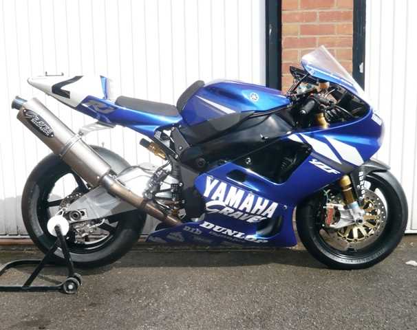 Lot 132 - 2002 Yamaha R1 ex Team Graves AMA Superbike