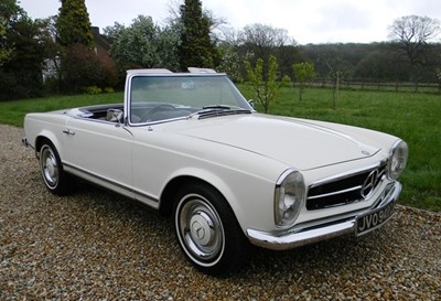 Lot 366 - 1966 Mercedes-Benz 230SL