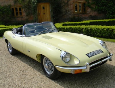 Lot 360 - 1970 Jaguar E-Type 4.2 Series II Roadster