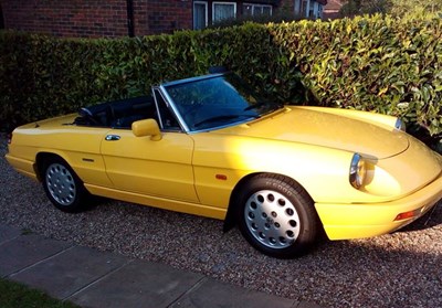 Lot 453 - 1992 Alfa Romeo  2000 Spider Veloce