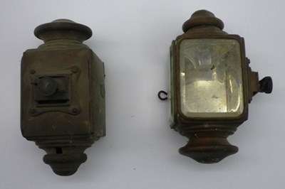 Lot 11 - Electric side lamps