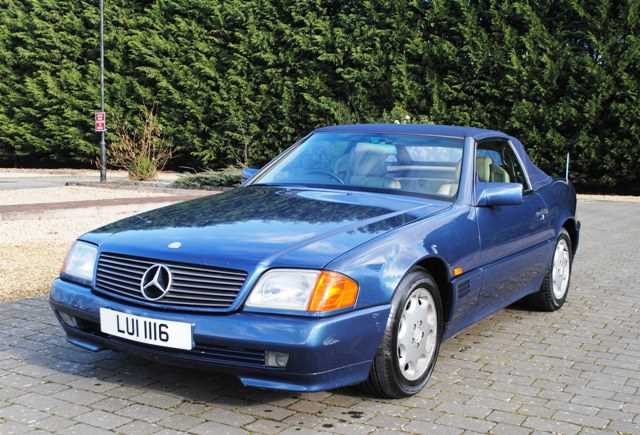 Lot 245 - 1994 Mercedes-Benz SL280