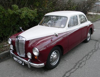 Lot 222 - 1958 MG Magnette ZB Varitone