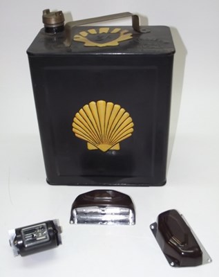Lot 005 - Shell petrol can, gradient meter & 2  ash-trays