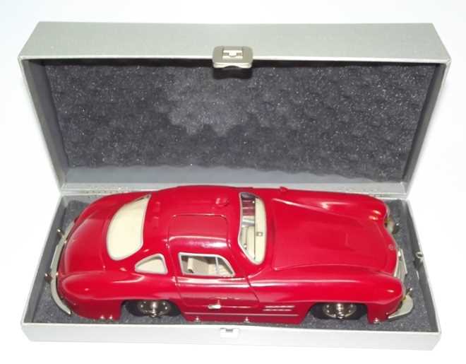 Märklin - Jouet en étain à remontoir Mercedes-Benz 300SL - 1990-1999 Märklin - Jouet en étain à remontoir Mercedes-Benz 300SL - 1990-1999