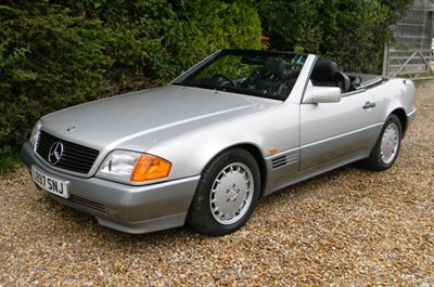 Lot 212 - 1993 Mercedes-Benz SL280