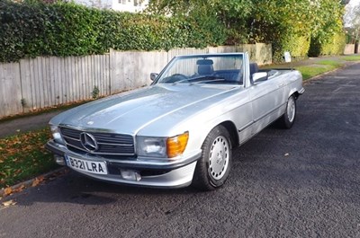 Lot 323 - 1984 Mercedes-Benz 380SL