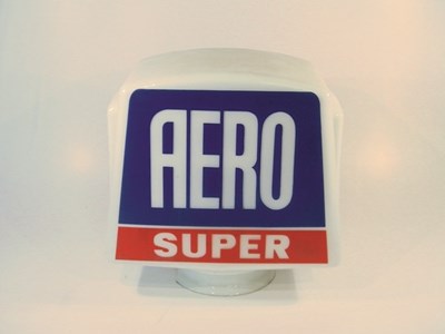 Lot 031 - Aero super glass petrol globe
