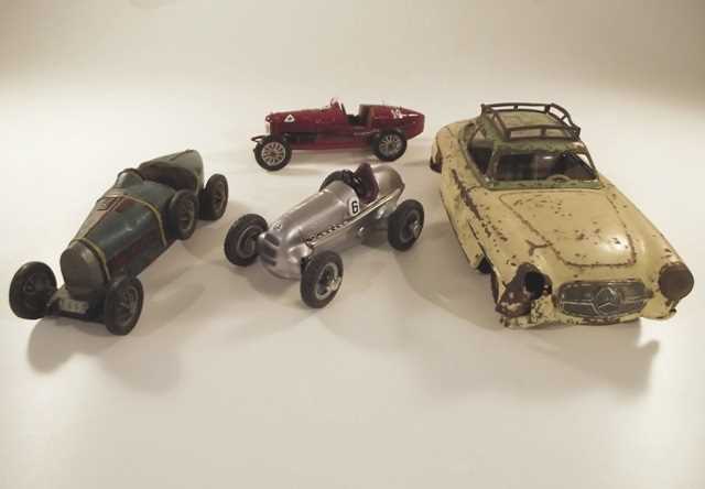 Lot 44 - Four model cars