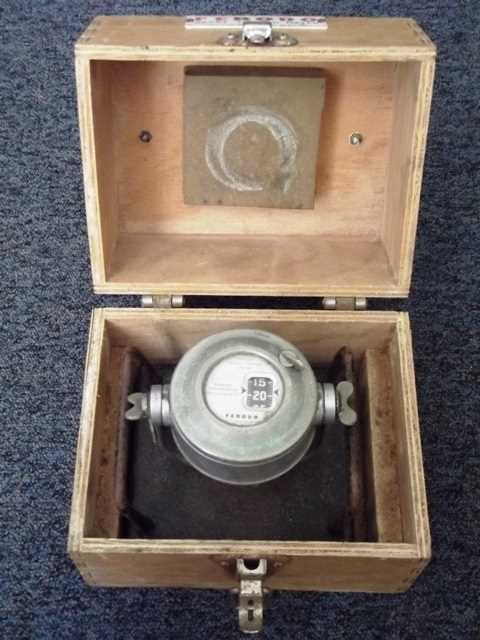 Lot 10 - Ferodo brake testing meter
