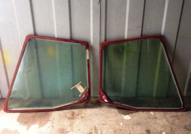 Lot 81 - Concorde windscree