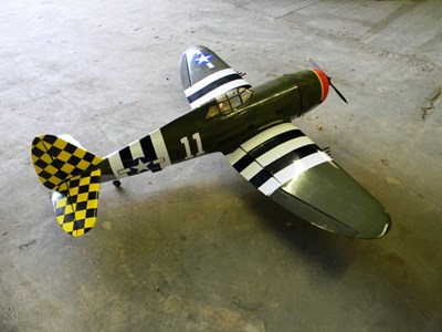 Lot 142 - WWII Mustang fighter model