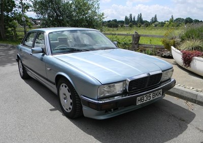 Lot 320 - 1990 Jaguar XJR 4.0 Litre Saloon