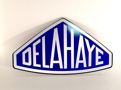 Lot 032 - Delahay wall plaque