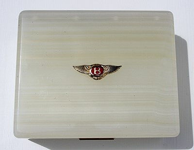 Lot 051 - Bentley winged ‘B’