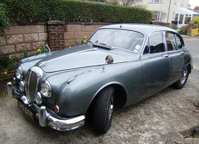 Lot 349 - 1967 Daimler V8 250