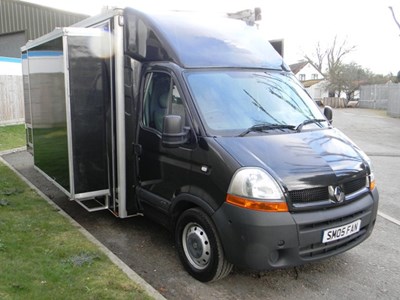 Lot 315 - 2006 Renault Master Show Van