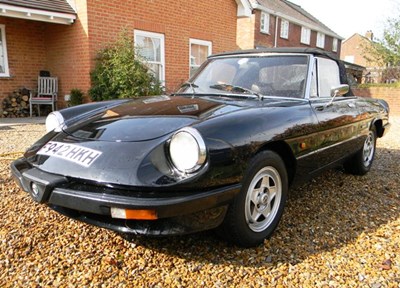 Lot 302 - 1989 Alfa Romeo Spider