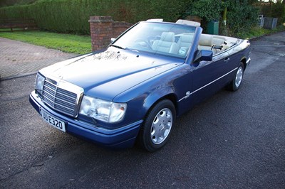 Lot 208 - 1993 Mercedes-Benz 320CE