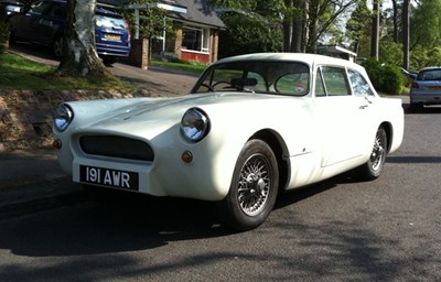 Lot 210 - 1961 Warwick GT