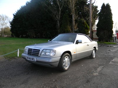 Lot 306 - 1995 Mercedes-Benz  E220 Cabriolet