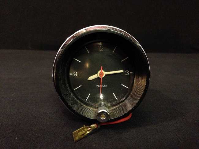Click for high resolution Lot 128 - Ferrari Veglia clock