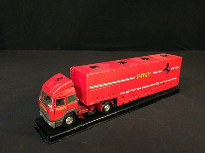 Lot 142 - Ferrari transporter