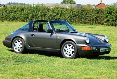 Lot 207 - 1990 Porsche Porsche 911 Carrera 2 Targa