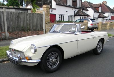 Lot 202 - 1965 MG B Roadster