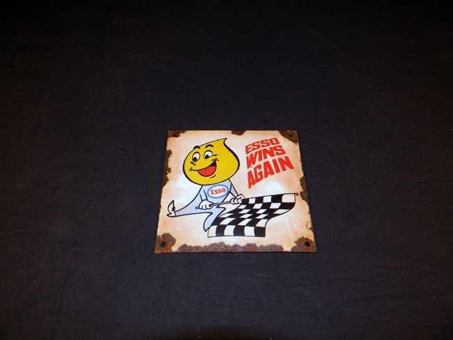 Click for high resolution Lot 35 - Esso Wings again sign